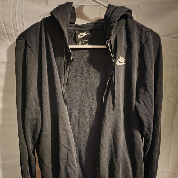 Nike Men's Black Sweater - Picture 1 of 5
